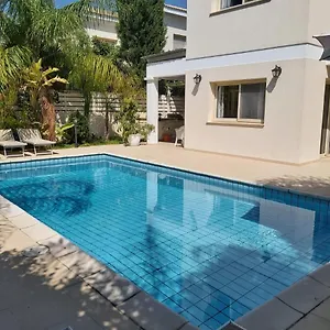 anthorina-villa-12.protaras-cy-hotels.com/